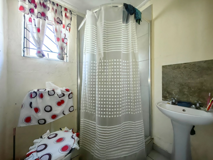 3 Bedroom Property for Sale in Roosendal Western Cape